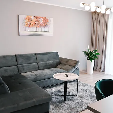 Urban Plaza - 4* Brassó