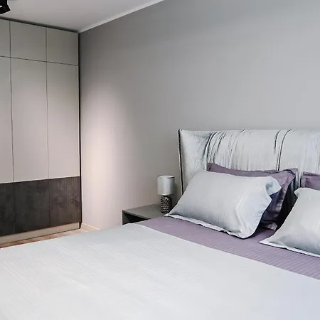 Urban Plaza - Apartman 4*