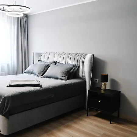 Urban Plaza - Apartment