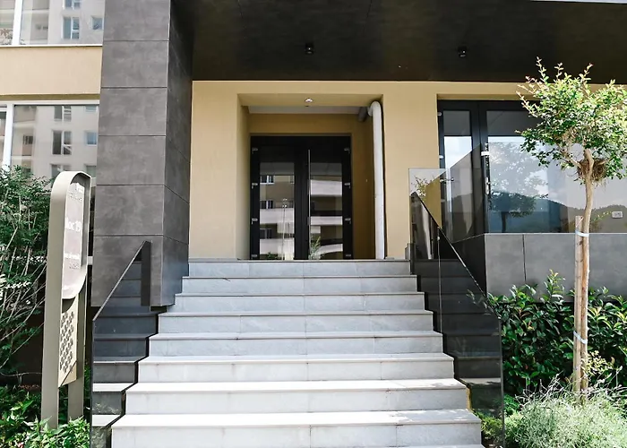 Urban Plaza - Apartman Brassó