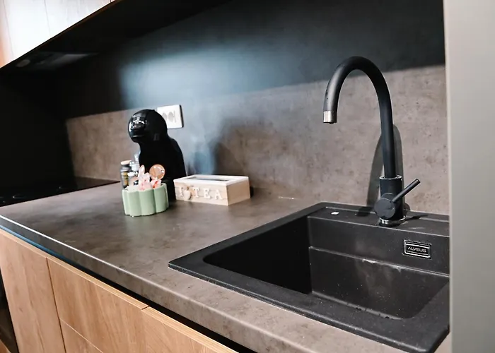 Urban Plaza - Apartman Brassó